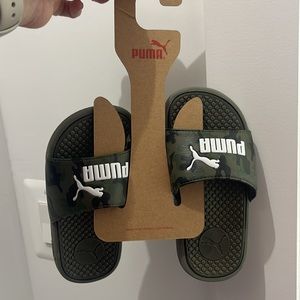 Boys 11c camp puma slides